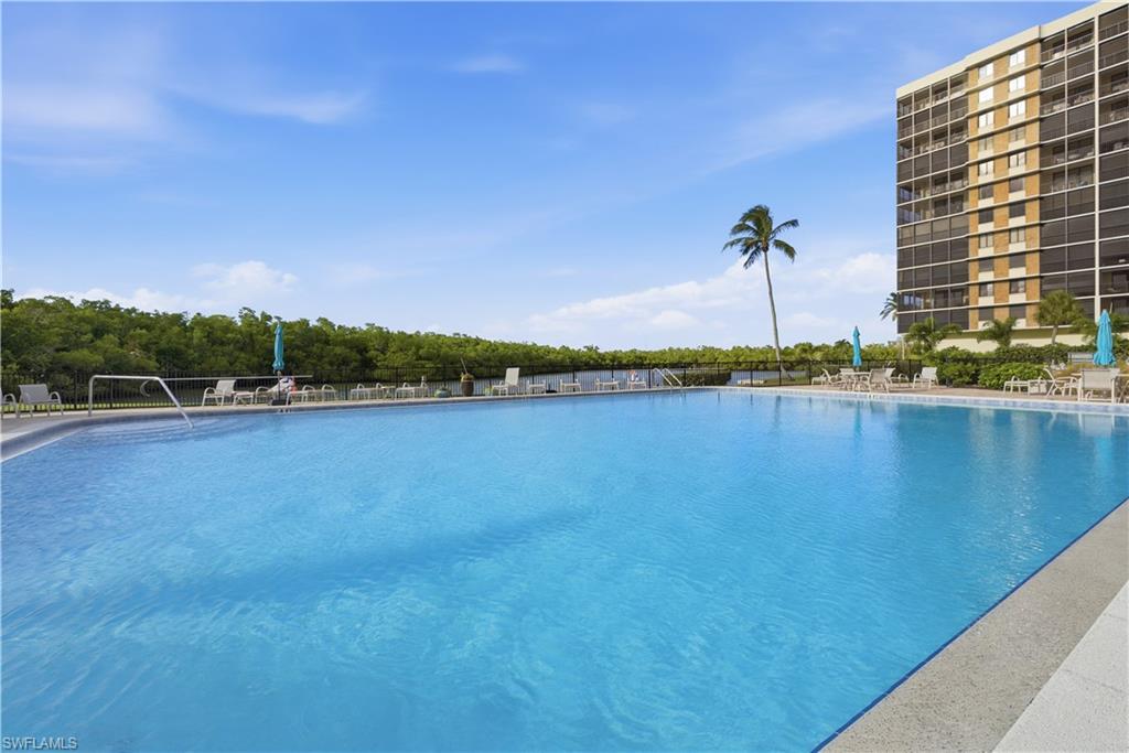 11 Bluebill AVE # 201