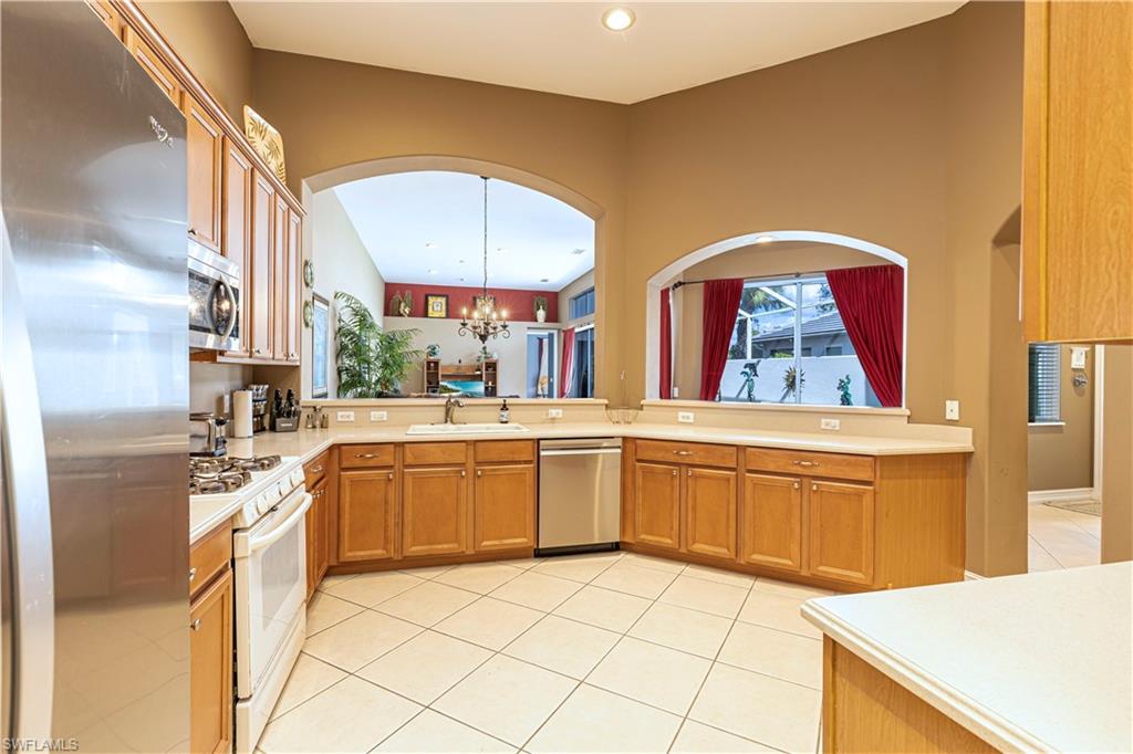 1761 Tarpon Bay DR S # 58