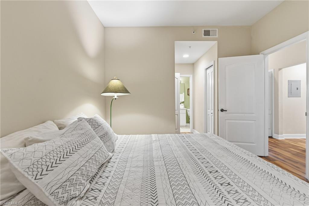 9350 Highland Woods BLVD # 4202