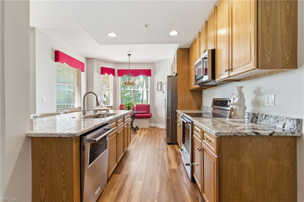 9350 Highland Woods BLVD # 4202