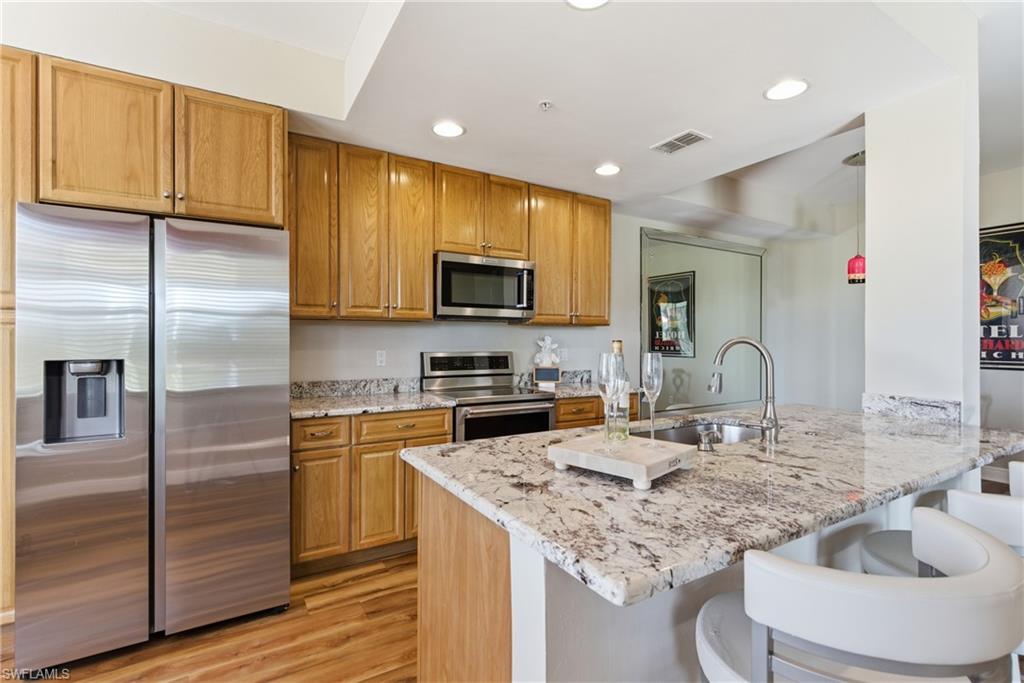 9350 Highland Woods BLVD # 4202