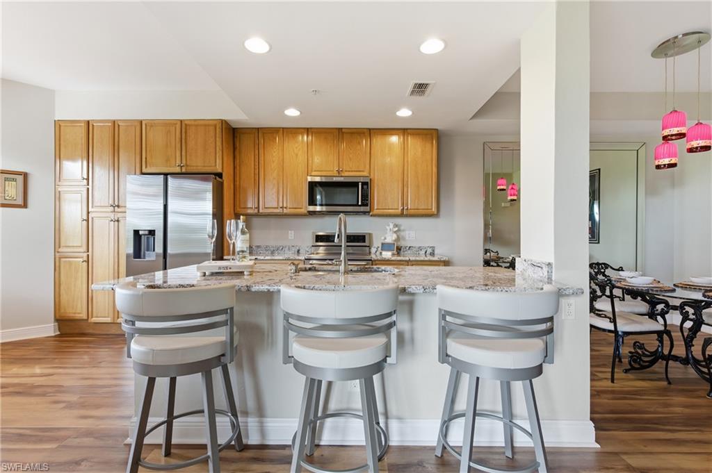 9350 Highland Woods BLVD # 4202