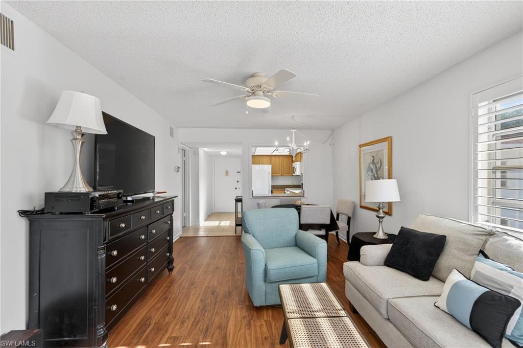 5 High Point CIR W # 303