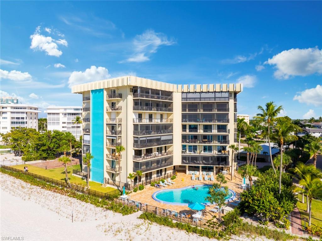 3399 Gulf Shore BLVD N # 111