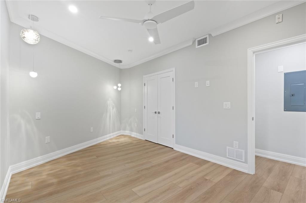 3399 Gulf Shore BLVD N # 111