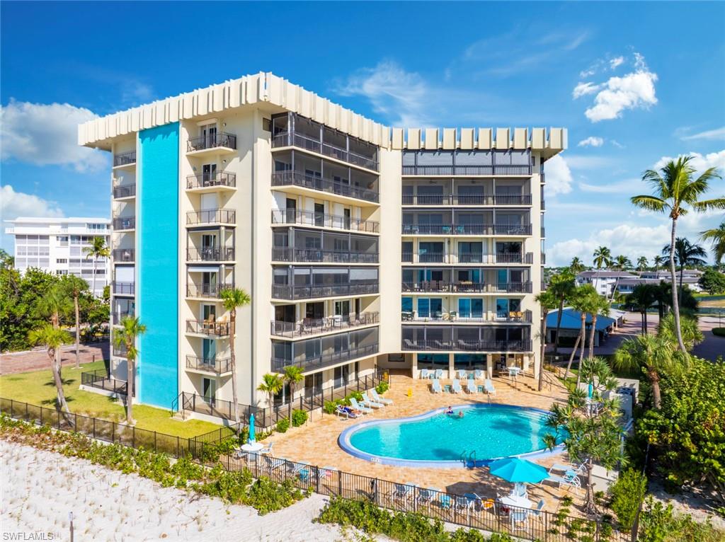 3399 Gulf Shore BLVD N # 111