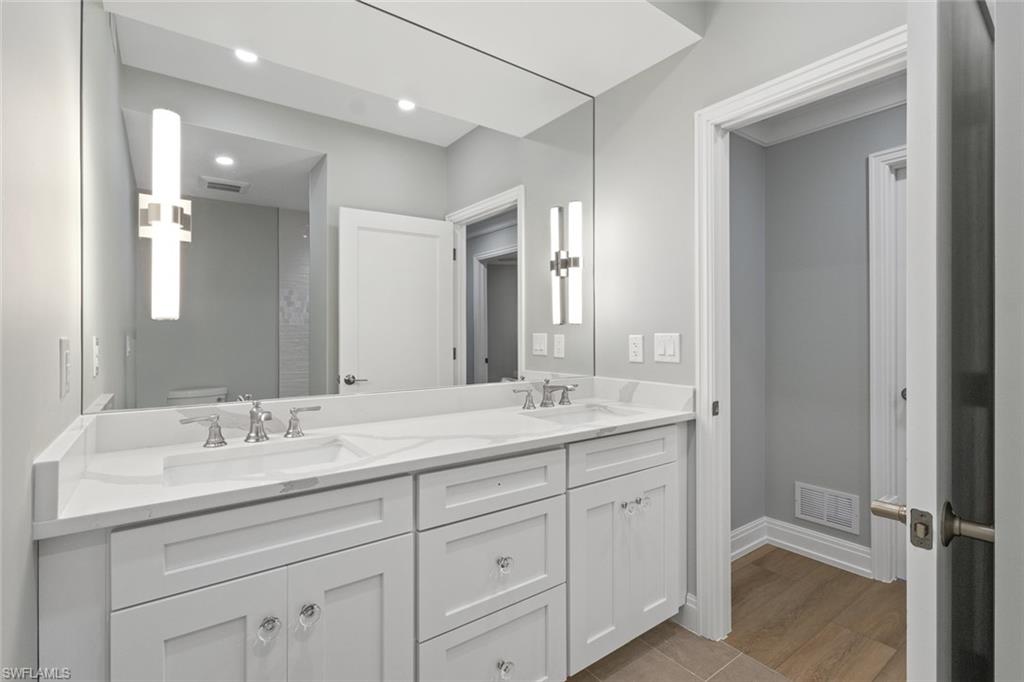 3399 Gulf Shore BLVD N # 111