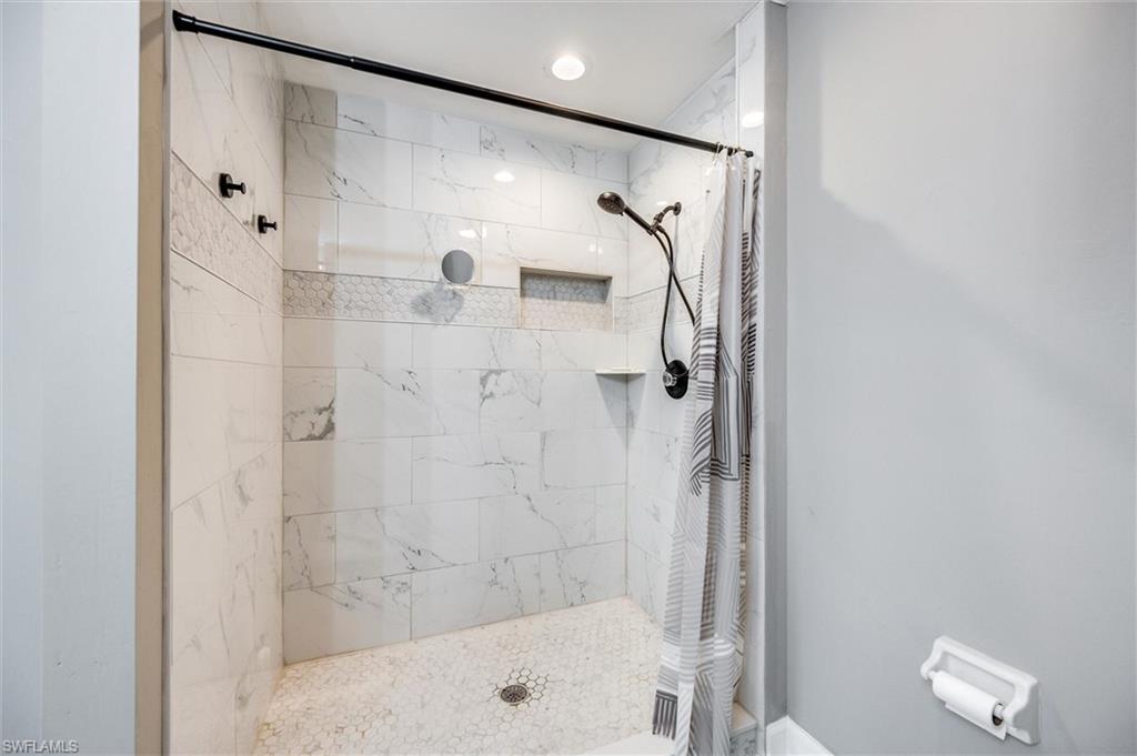 28080 Cavendish CT # 2006