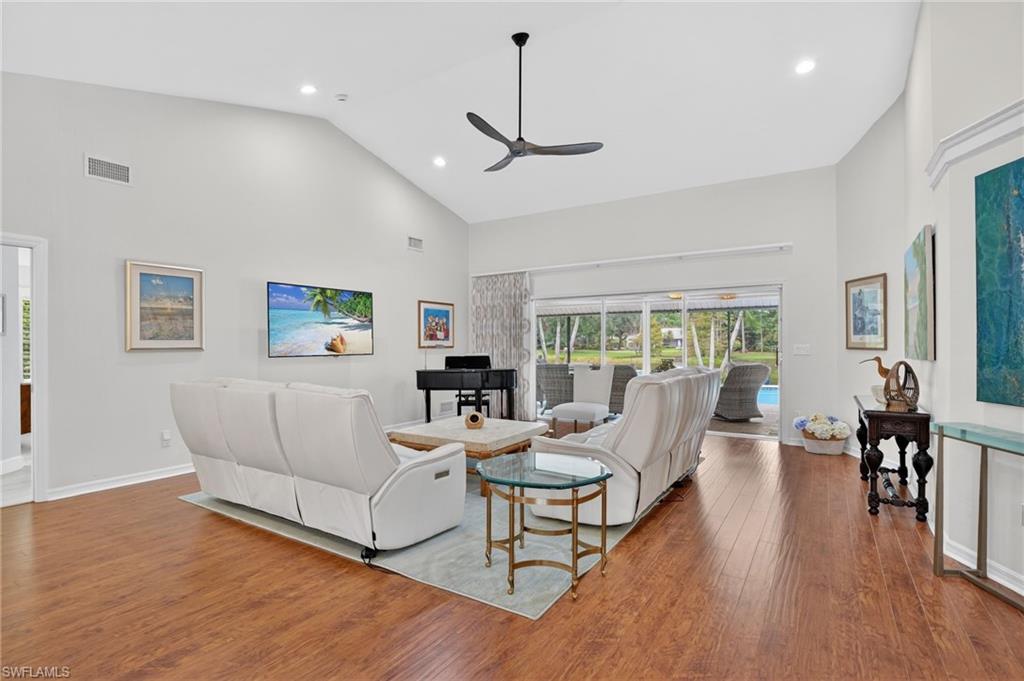 2248 Prince LN
