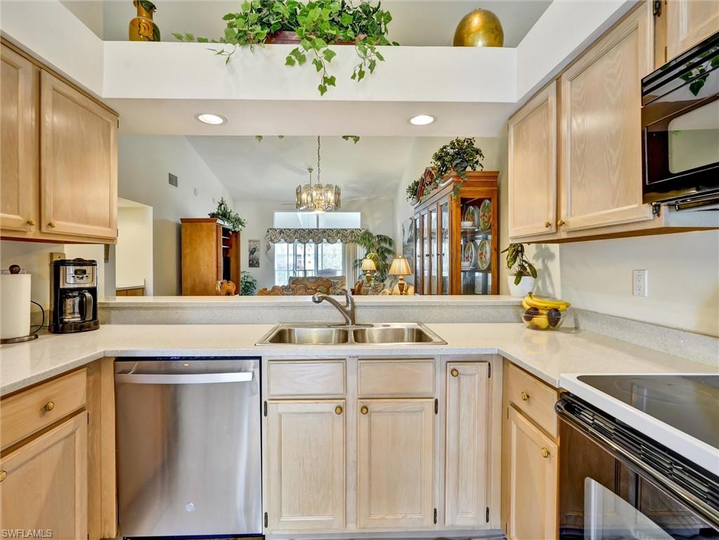 421 Country Hollow CT # D202