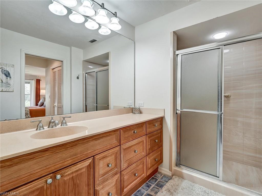 421 Country Hollow CT # D202