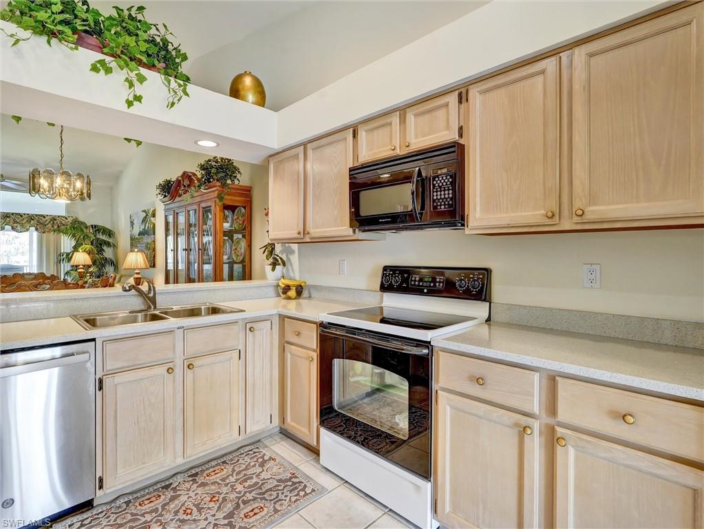 421 Country Hollow CT # D202