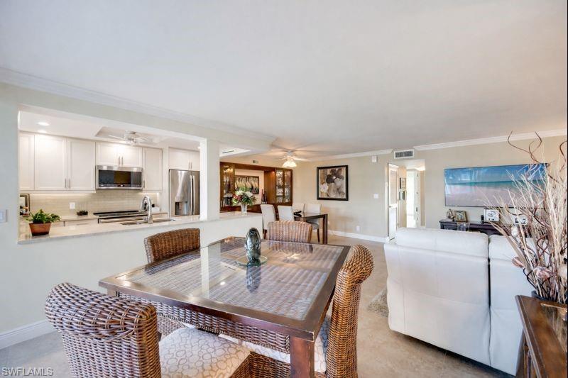 3000 Gulf Shore BLVD N # 212