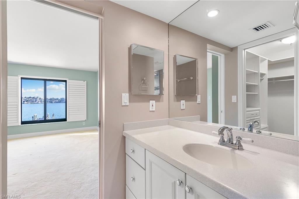 3430 Gulf Shore BLVD N # 2B