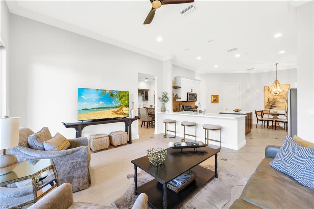 3031 Marengo CT # 203