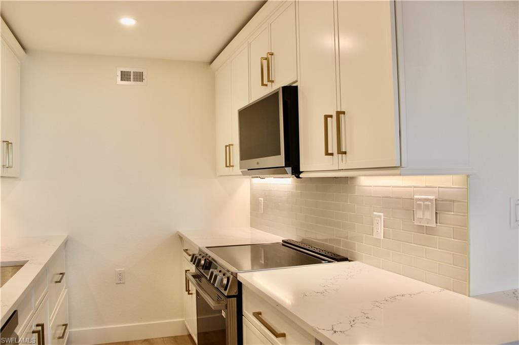 333 Harbour DR # 109