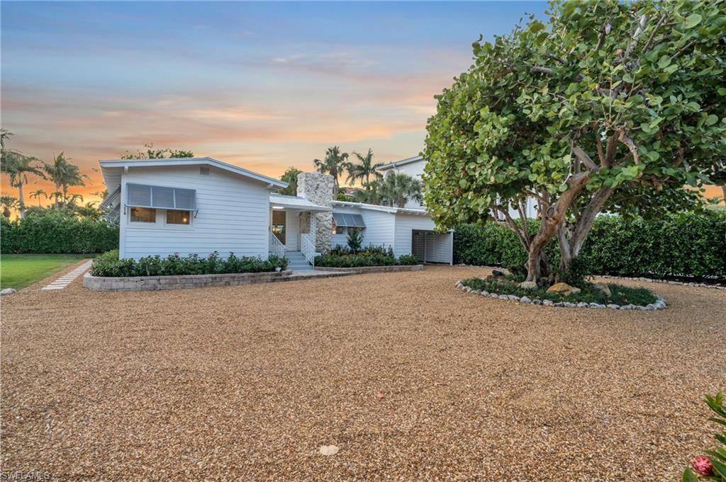 617 Gulf Shore Blvd N