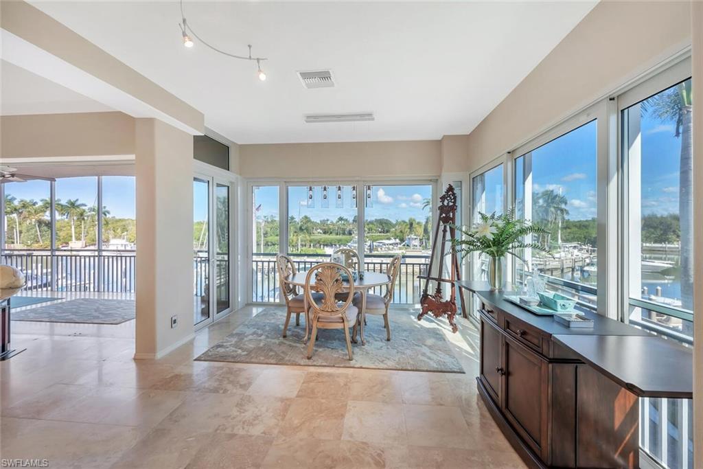 1717 Gulfstar DR S # 204