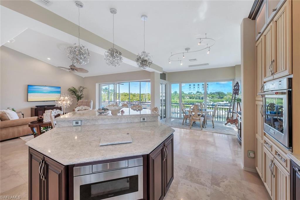 1717 Gulfstar DR S # 204