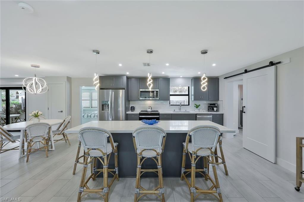 493 Willet AVE