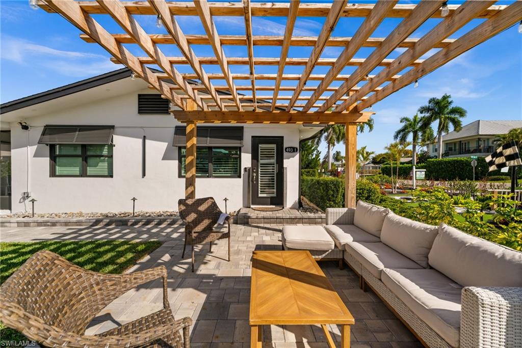 493 Willet AVE