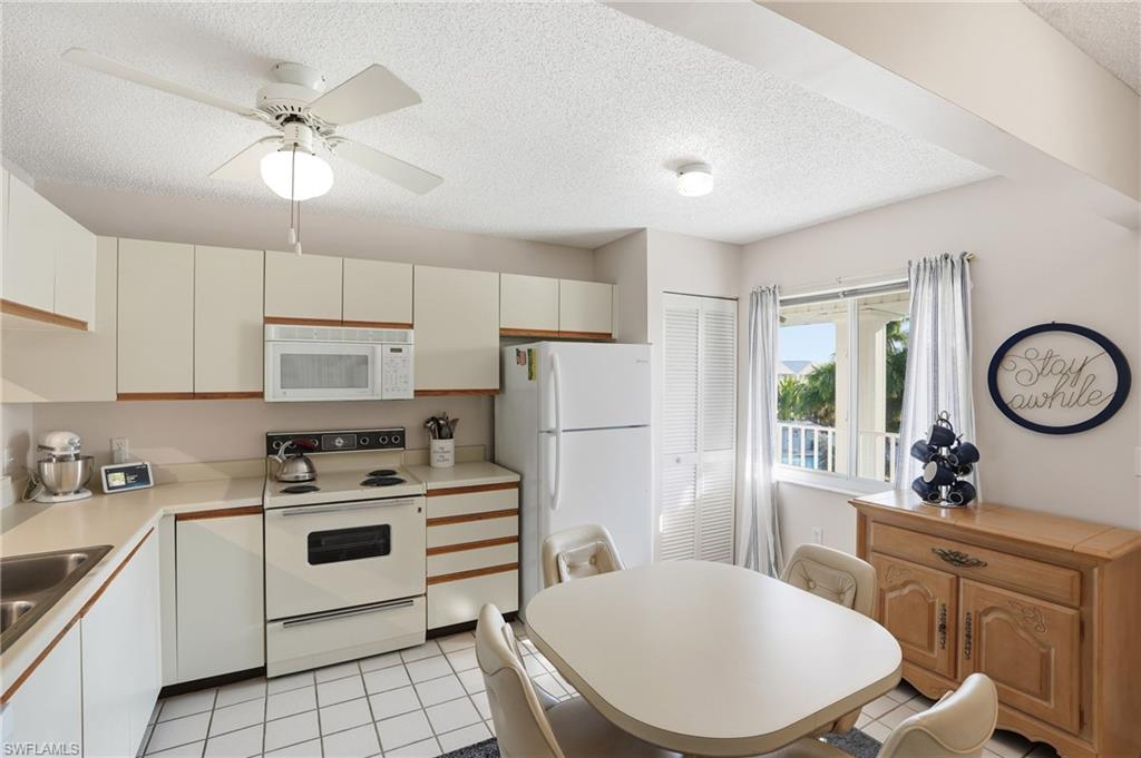 3021 Sandpiper Bay CIR # E303