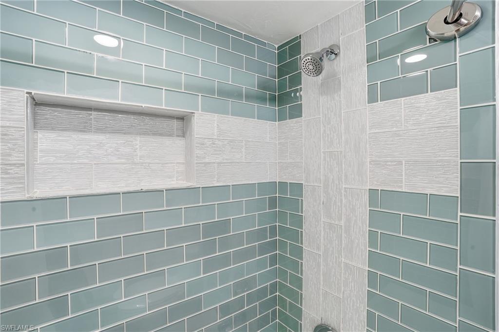 5950 Pelican Bay BLVD # 125