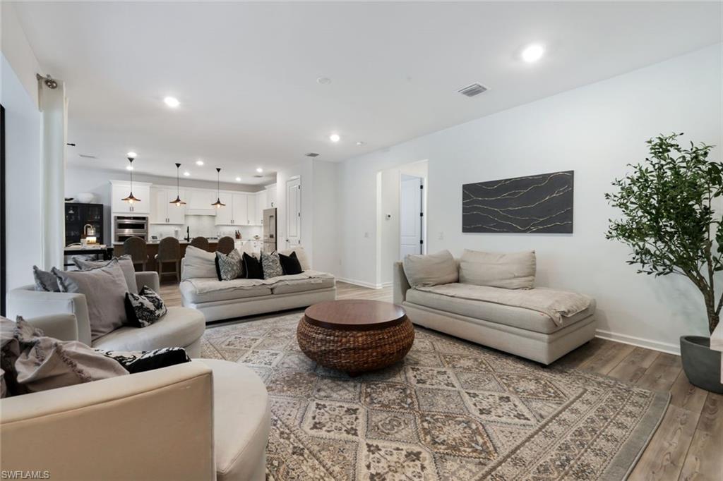 10427 VENTANA LN