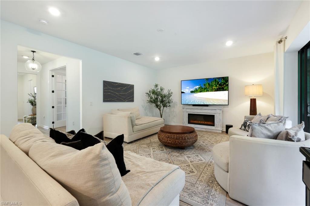 10427 VENTANA LN