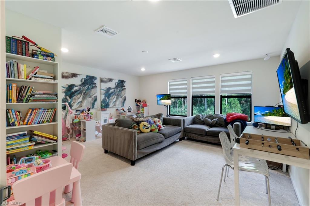 10427 VENTANA LN