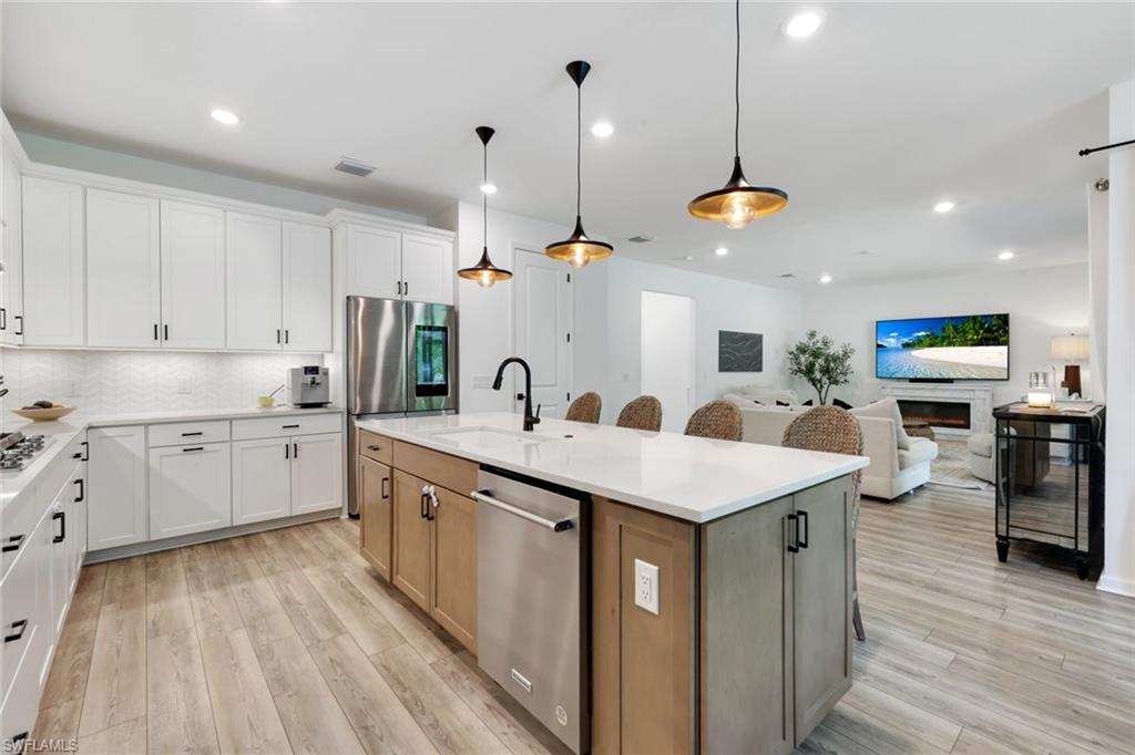10427 VENTANA LN