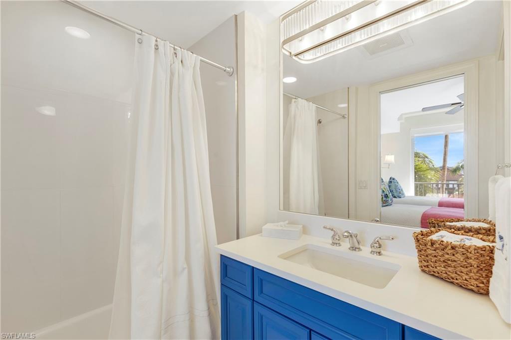 700 La Peninsula BLVD # 404