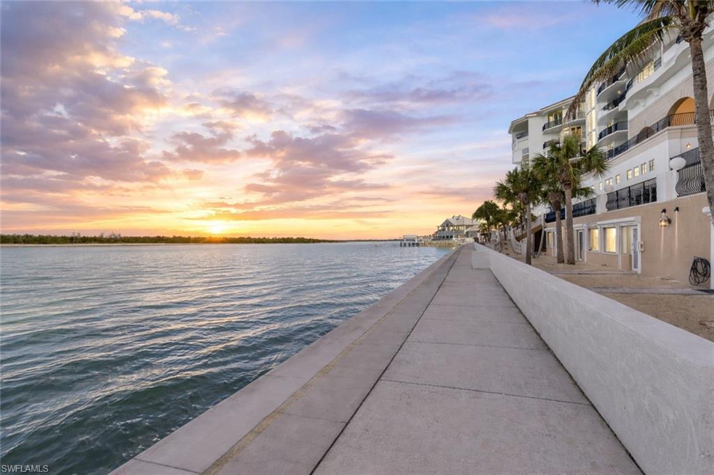 700 La Peninsula BLVD # 404