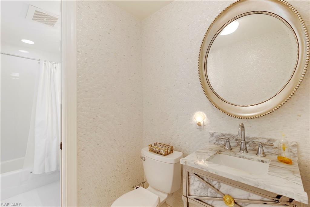 700 La Peninsula BLVD # 404