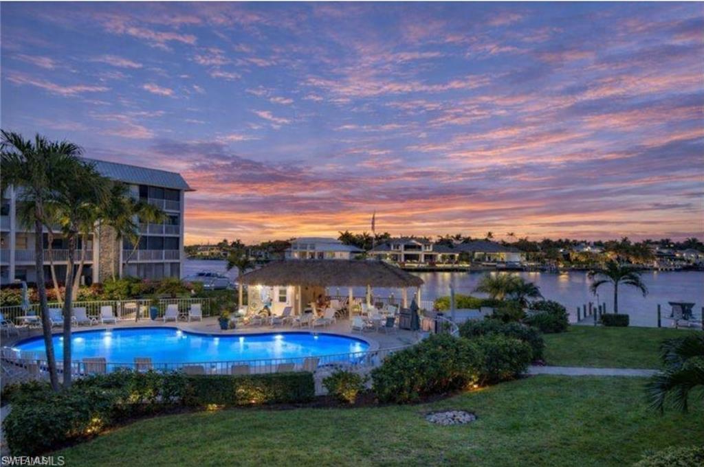 3000 Gulf Shore BLVD N # 212