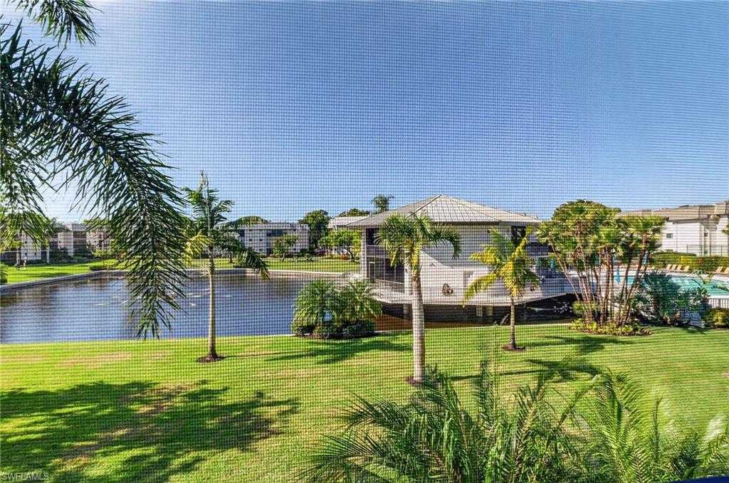 788 PARK SHORE DR # B22