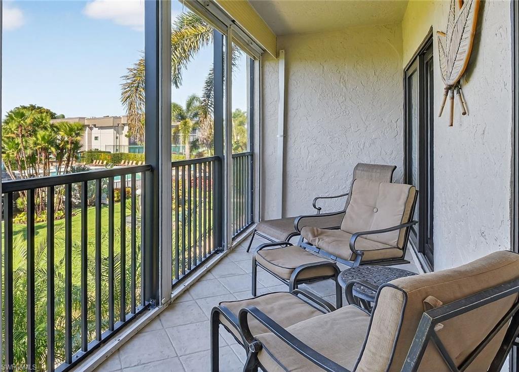 788 PARK SHORE DR # B22