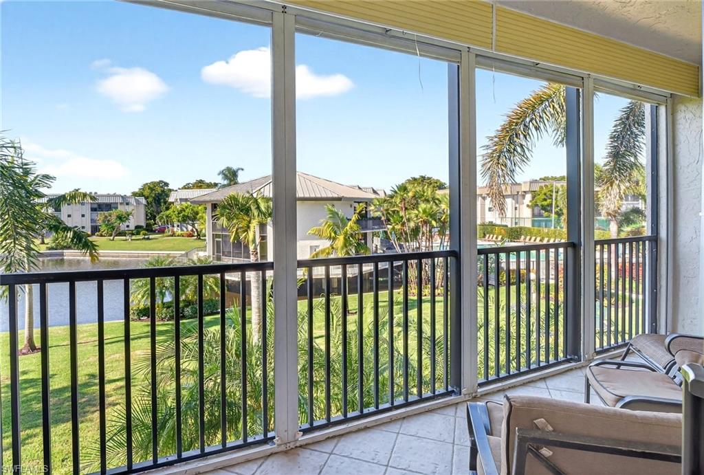 788 PARK SHORE DR # B22