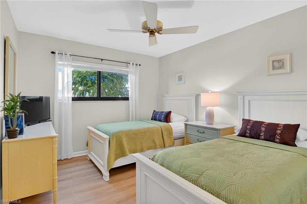 788 PARK SHORE DR # B22