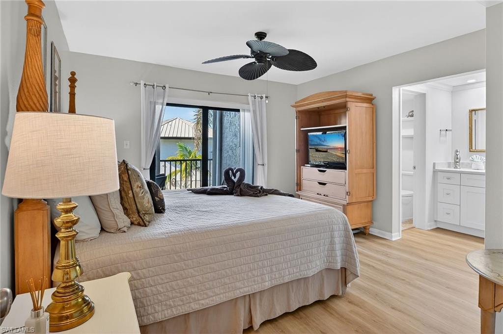 788 PARK SHORE DR # B22