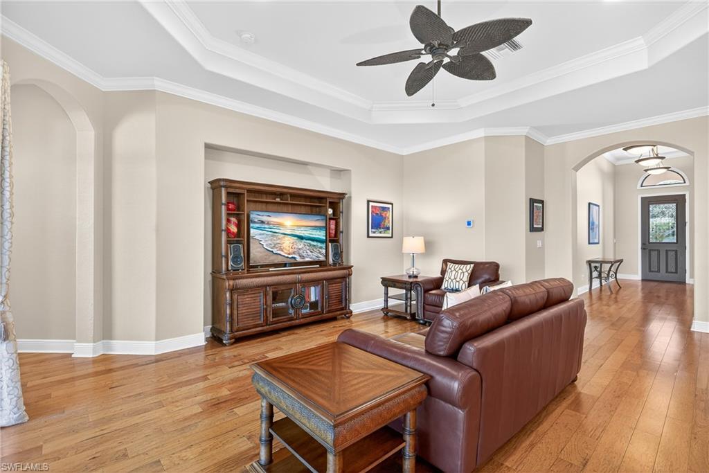 1489 Serrano CIR