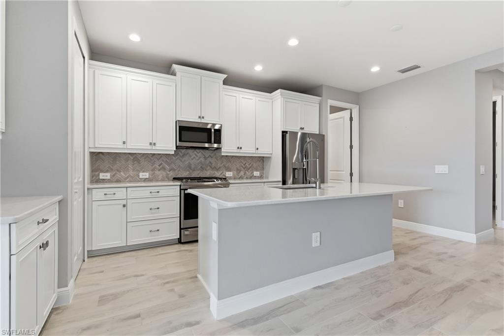 2118 Marquesa CIR
