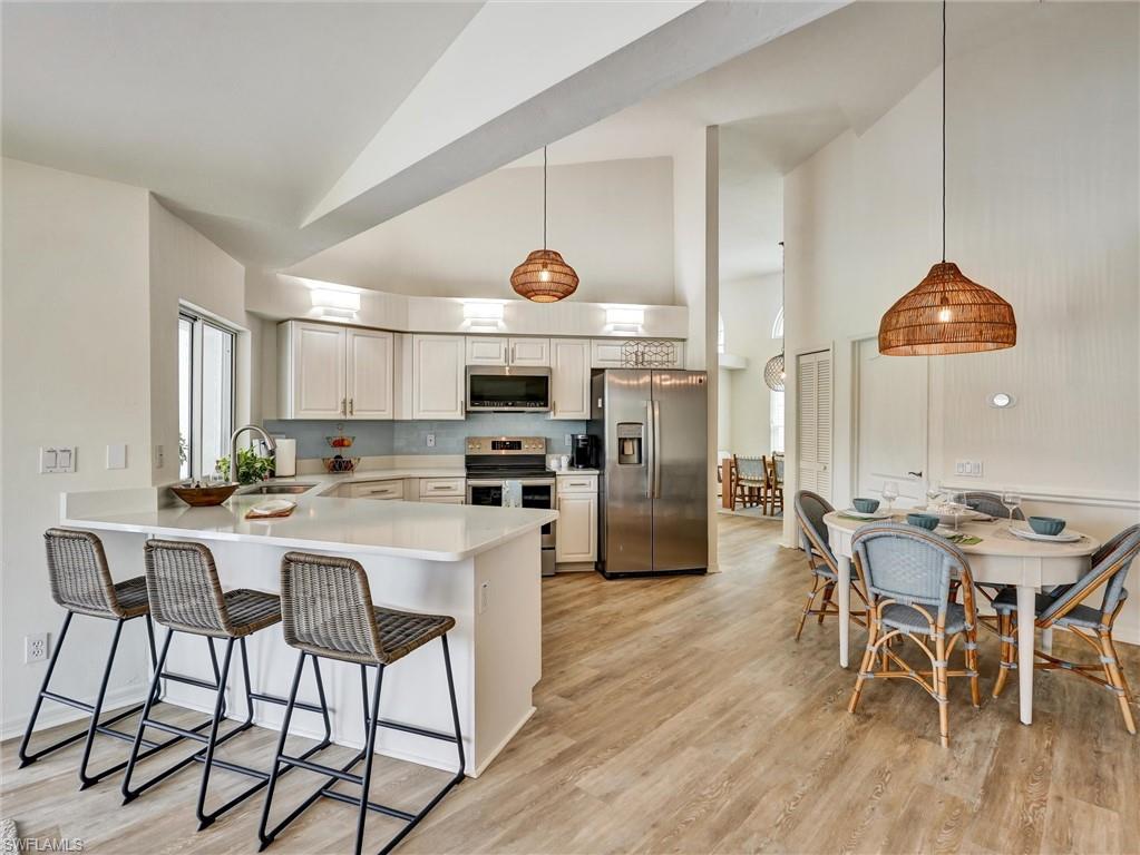 7208 Country Lake CIR