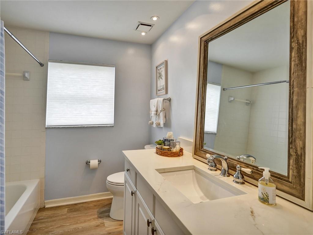 7208 Country Lake CIR