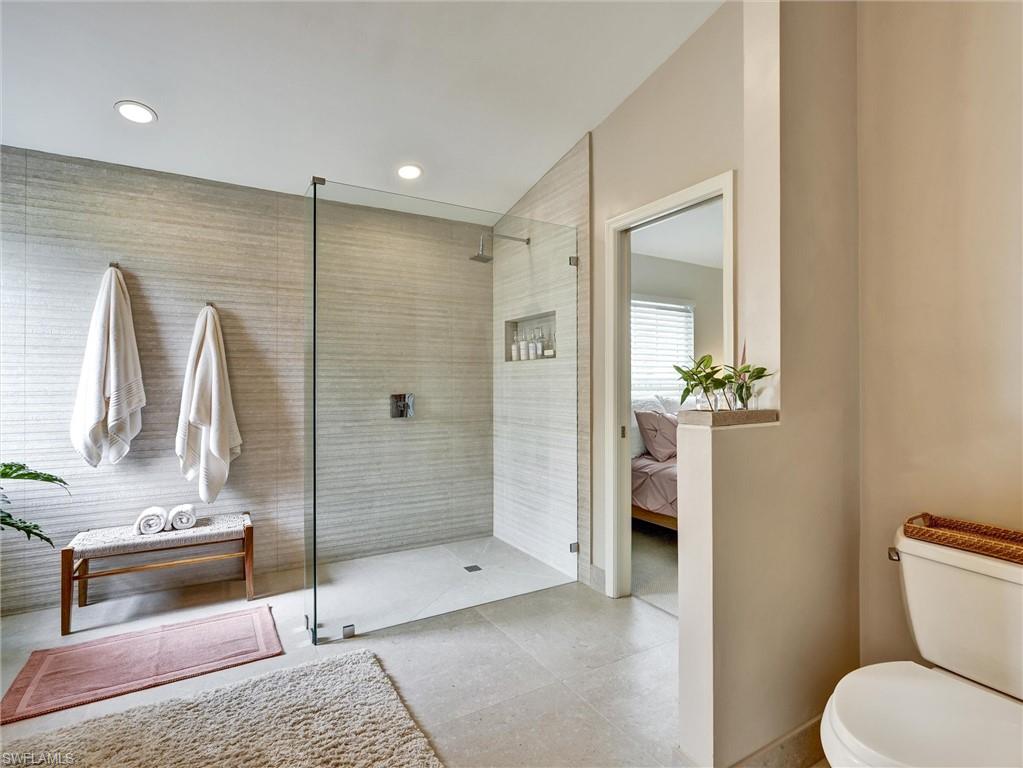 7208 Country Lake CIR