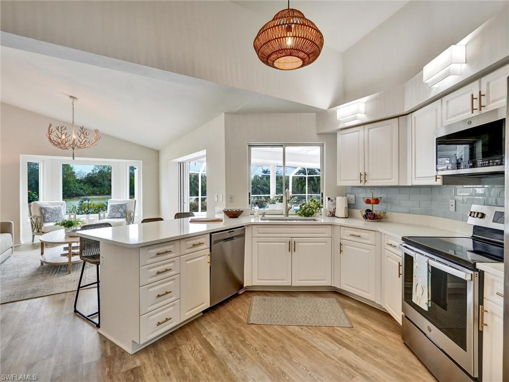 7208 Country Lake CIR