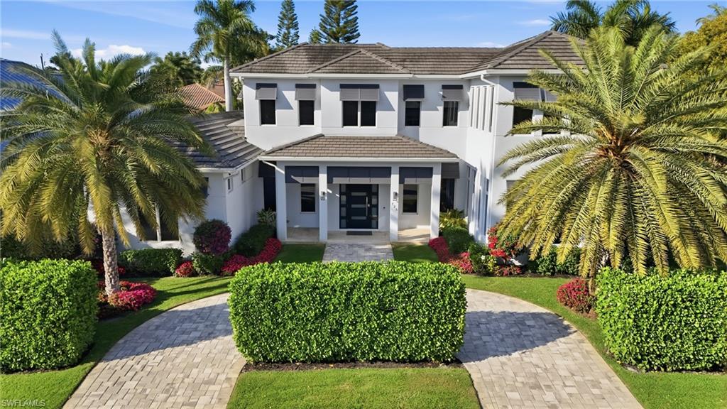 725 Harbour DR