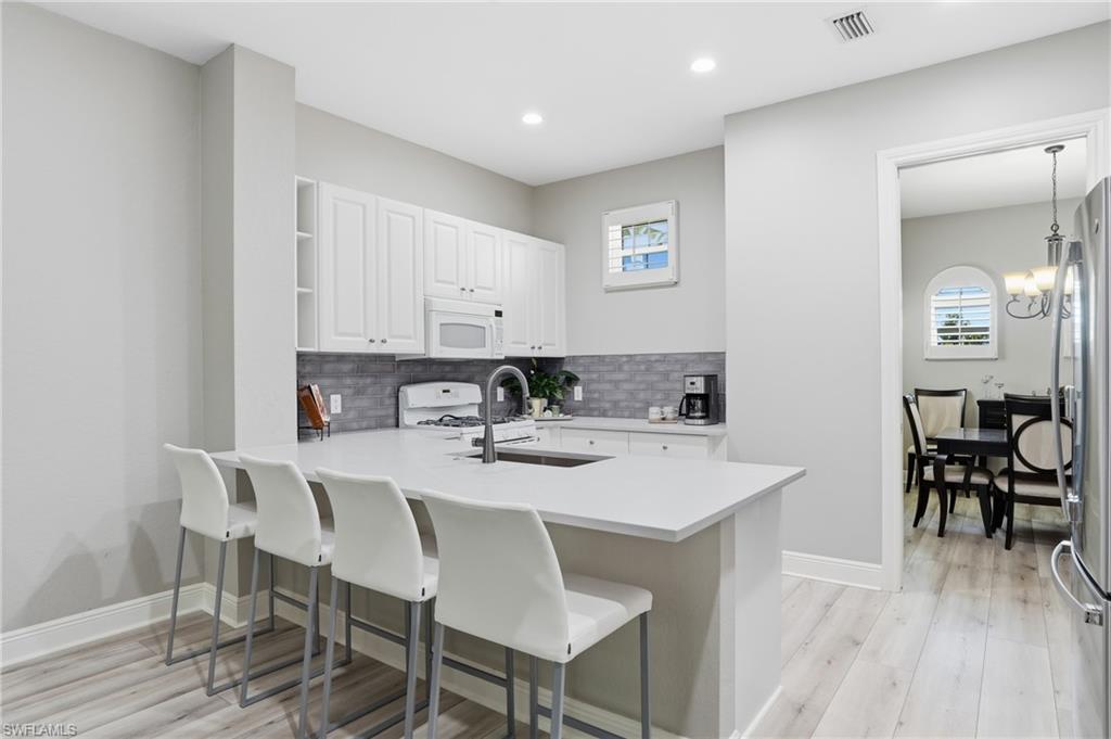 9270 CAMPANILE CIR # 202