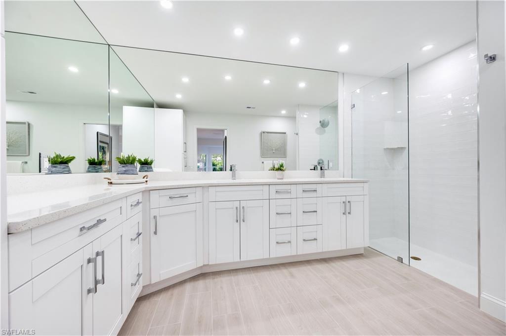 2806 Aintree LN # H102