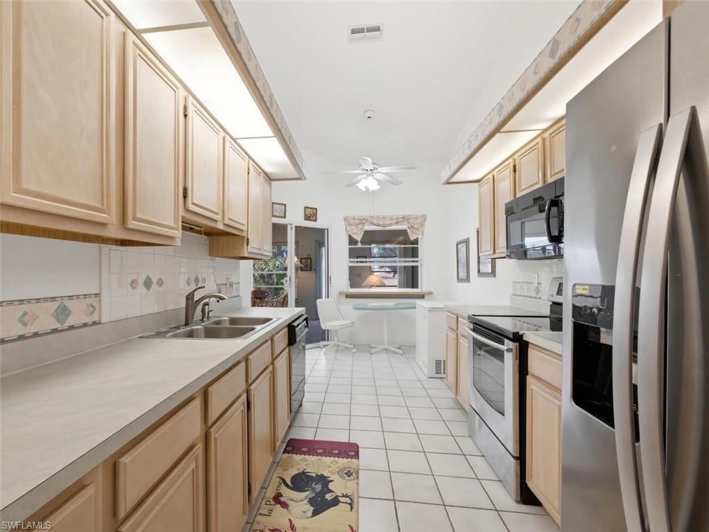 217 Marseille DR